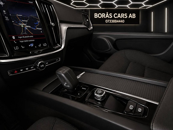 Volvo V60 Cross Country 13 of 15