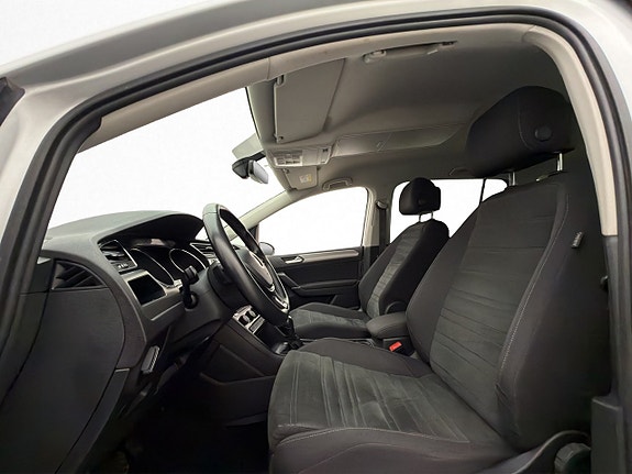 Volkswagen Touran 12 of 28