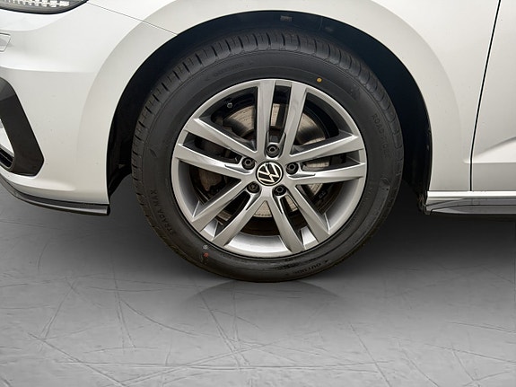 Volkswagen Touran 25 of 28