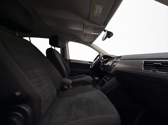 Volkswagen Touran 10 of 28