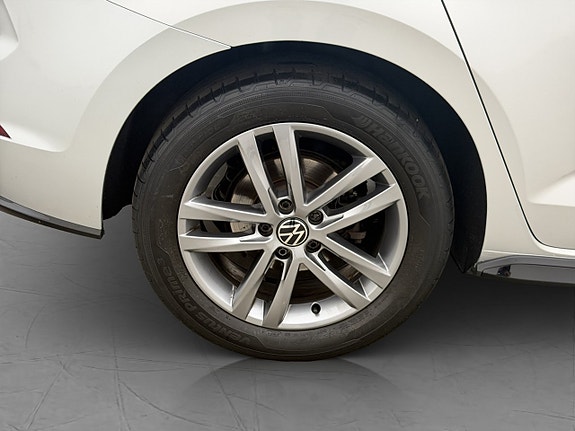 Volkswagen Touran 27 of 28