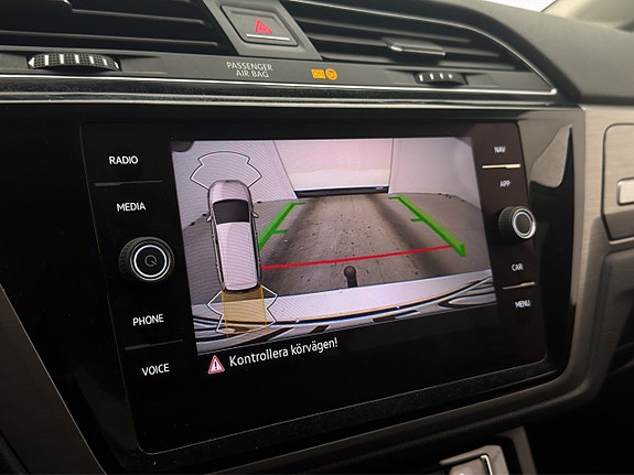 Volkswagen Touran 13 of 28
