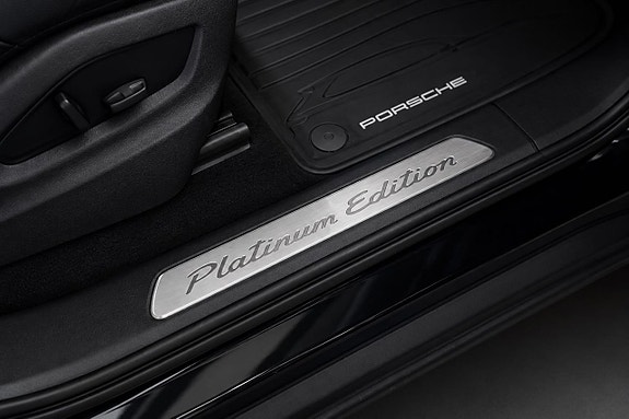Porsche Cayenne 25 of 25