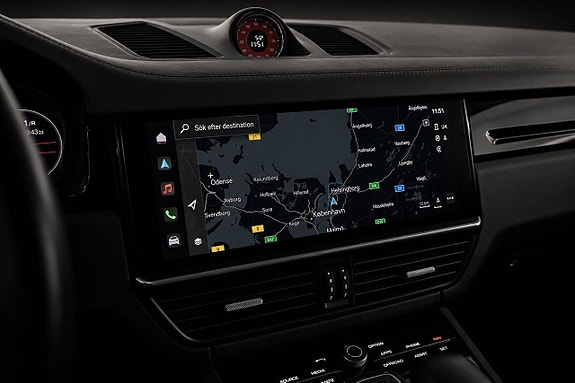 Porsche Cayenne 21 of 25