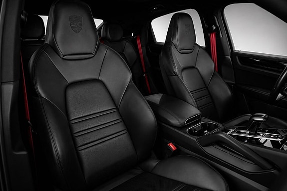 Porsche Cayenne 14 of 25