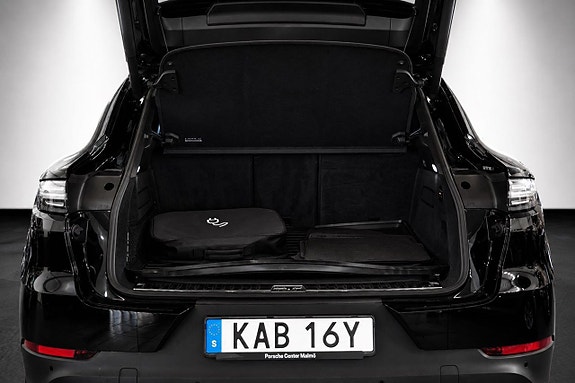 Porsche Cayenne 6 of 25