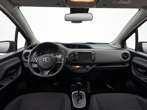 Toyota Yaris 13 of 26