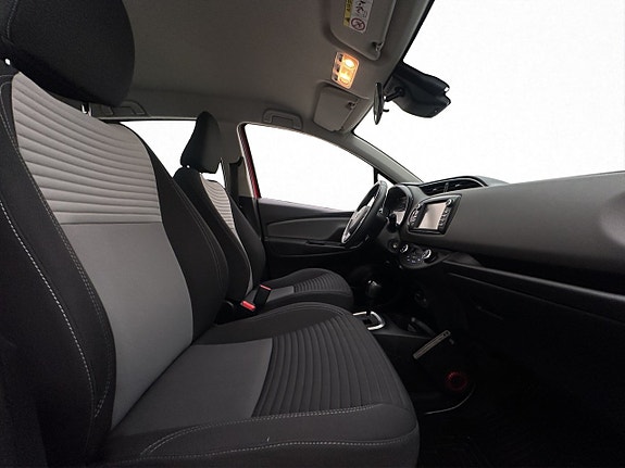 Toyota Yaris 14 of 26