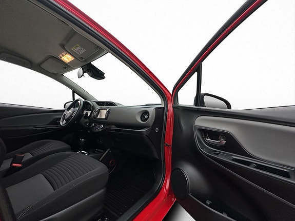 Toyota Yaris 15 of 26