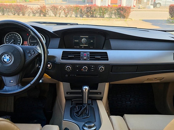 BMW 520d 16 of 25