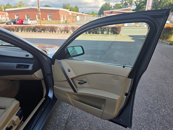BMW 520d 18 of 25