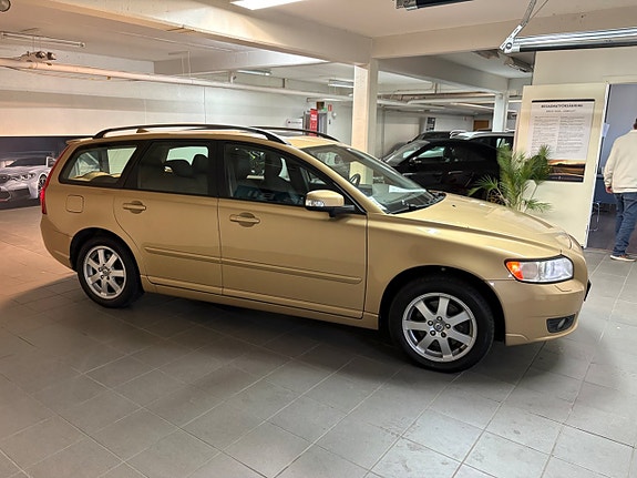 Volvo V50 9 of 18