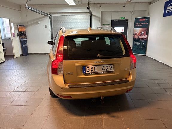 Volvo V50 6 of 18