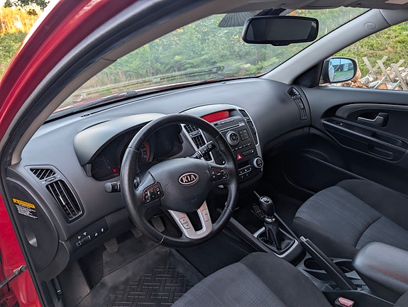 Kia Ceed 4 of 5