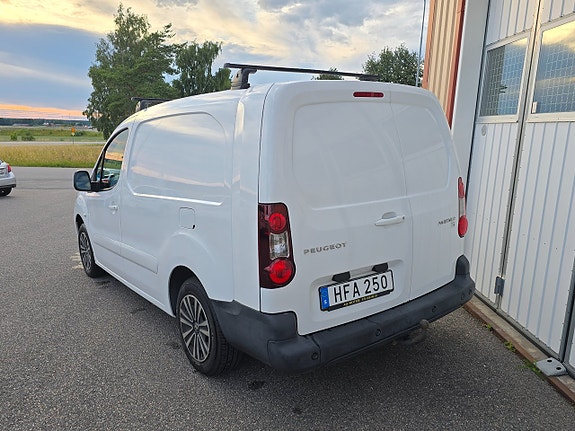 Peugeot Partner 3 of 5