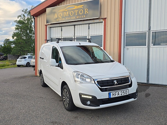 Peugeot Partner 2 of 5