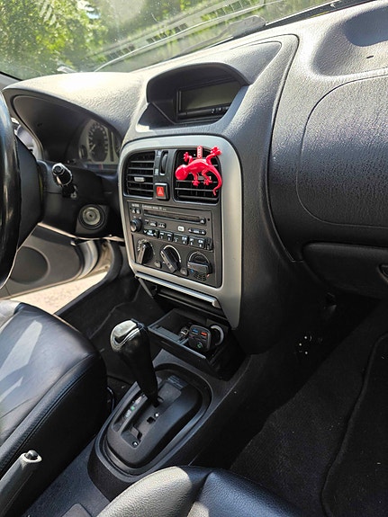 Mitsubishi Carisma 4 of 5