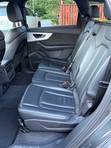 Audi Q7 8 of 10