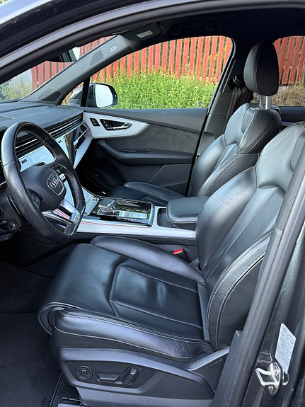 Audi Q7 7 of 10