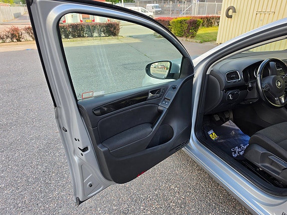 Volkswagen Golf VI 10 of 19