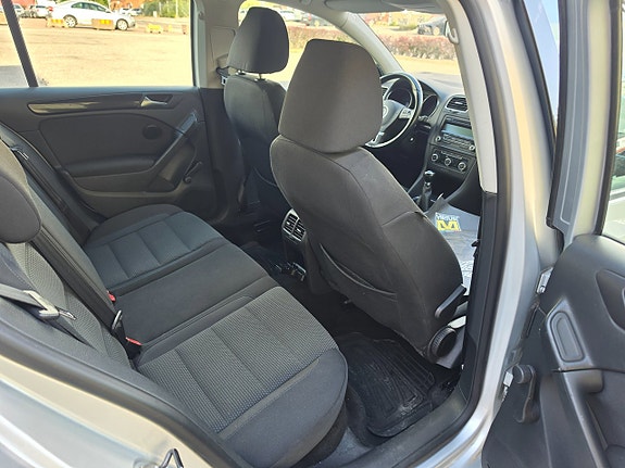 Volkswagen Golf VI 12 of 19