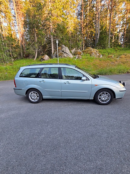 Ford Focus 3 of 5
