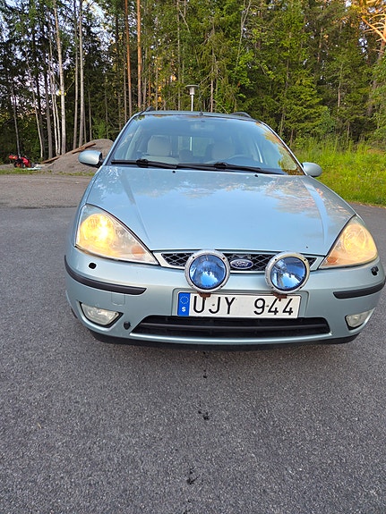 Ford Focus 2 of 5