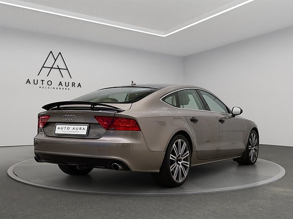 Audi A7 4 of 5