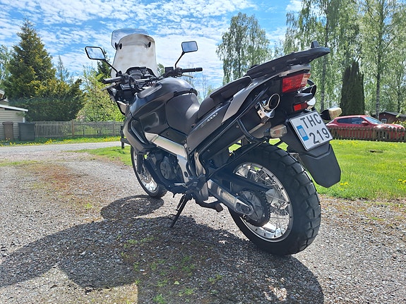 Aprilia Caponord ETV 1000 2 of 5