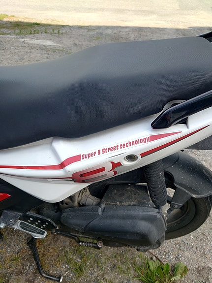 Kymco Super 8 3 of 4