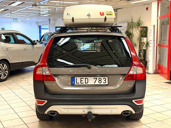 Volvo XC70 4 of 5