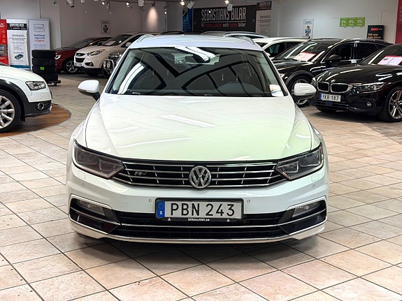 Volkswagen Passat 7 of 15