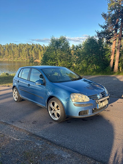Volkswagen Golf V 3 of 5