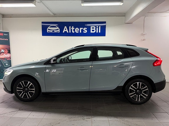 Volvo V40 Cross Country 8 of 15