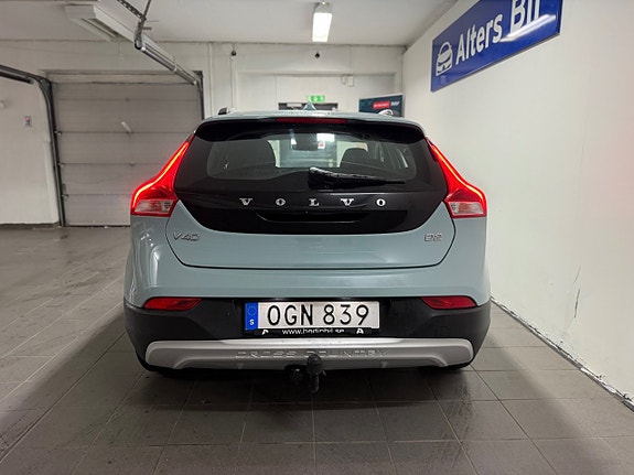 Volvo V40 Cross Country 7 of 15