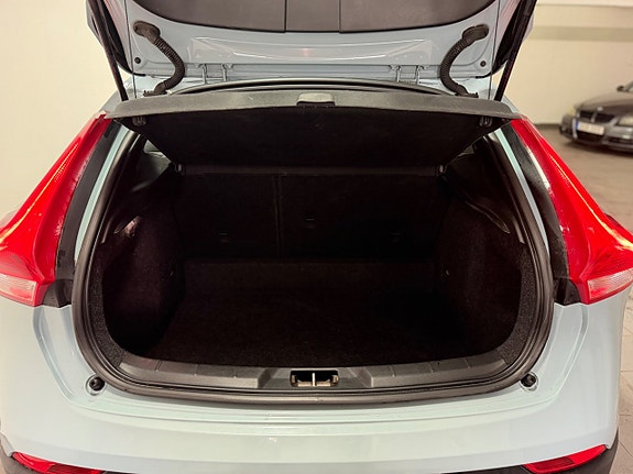 Volvo V40 Cross Country 15 of 15