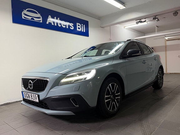 Volvo V40 Cross Country 4 of 15