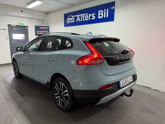 Volvo V40 Cross Country 9 of 15