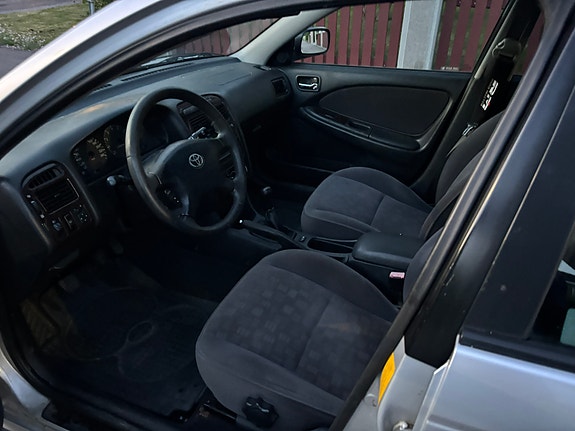 Toyota Avensis 5 of 5