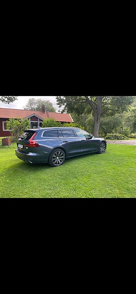 Volvo V60 4 of 5