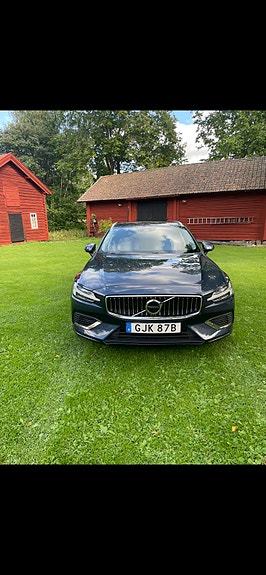 Volvo V60 2 of 5