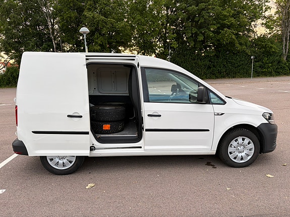Volkswagen Caddy 8 of 15