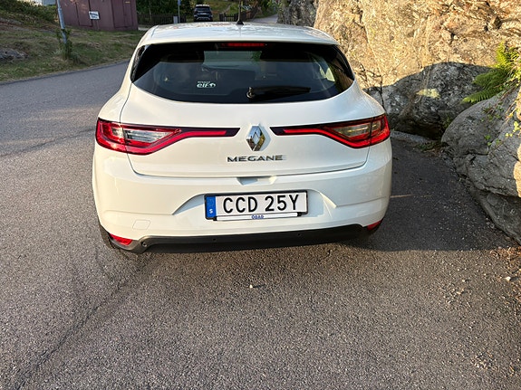 Renault Megane IV 4 of 6
