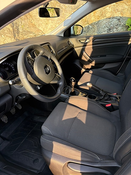 Renault Megane IV 5 of 6