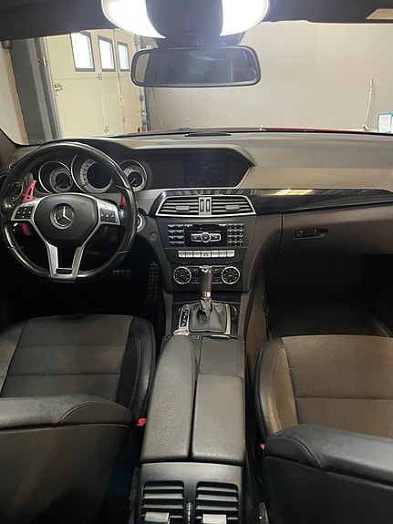 Mercedes-Benz C250 9 of 11