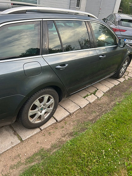 Skoda Octavia 3 of 6