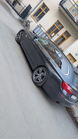 BMW 520d 2 of 4
