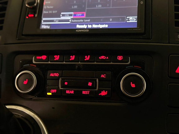 Volkswagen Multivan 22 of 28