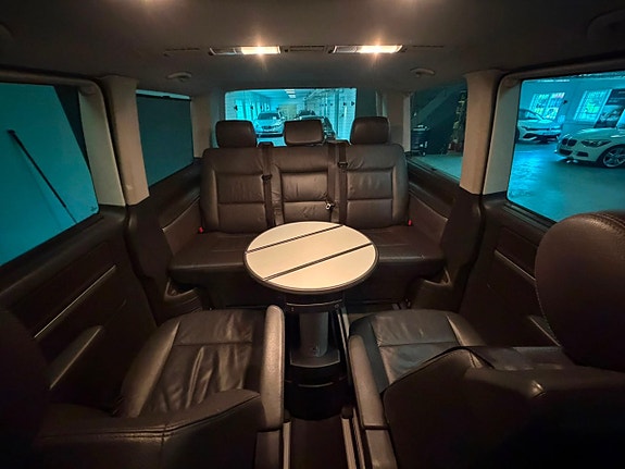 Volkswagen Multivan 27 of 28
