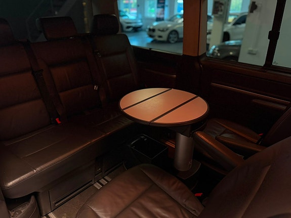 Volkswagen Multivan 18 of 28